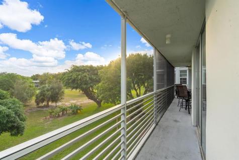 4020 W Palm Aire Drive Pompano Beach FL 33069