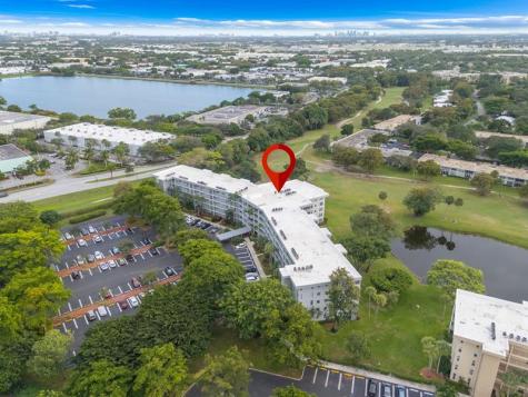 4020 W Palm Aire Drive Pompano Beach FL 33069