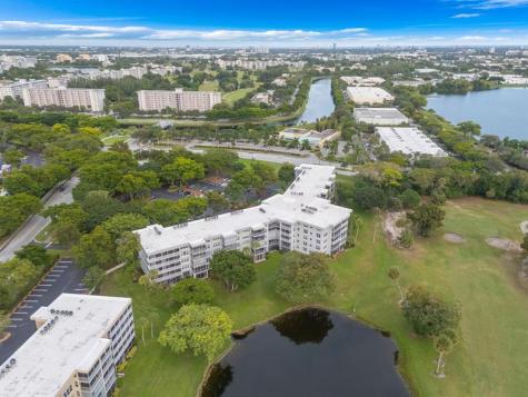 4020 W Palm Aire Drive Pompano Beach FL 33069