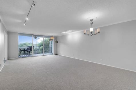 4020 W Palm Aire Drive Pompano Beach FL 33069