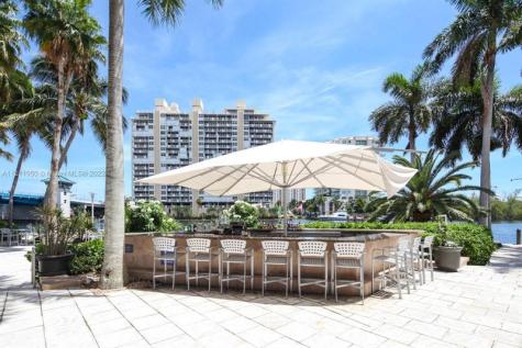 2670 E Sunrise Boulevard Fort Lauderdale FL 33304