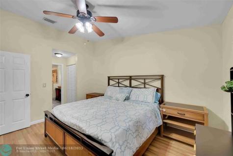 5640 NW 120th Terrace Coral Springs FL 33076