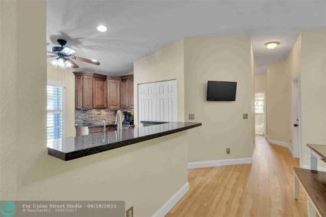 5640 NW 120th Terrace Coral Springs FL 33076