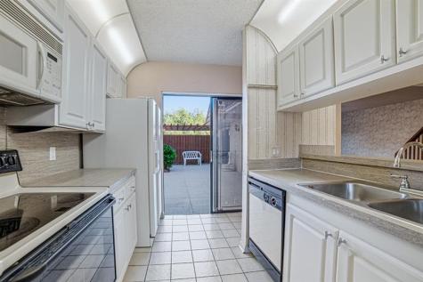 9101 SW 19th Place Davie FL 33324