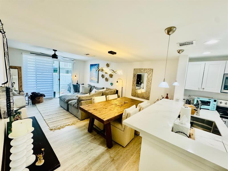 1010 E Jeffery Street Boca Raton FL 33487