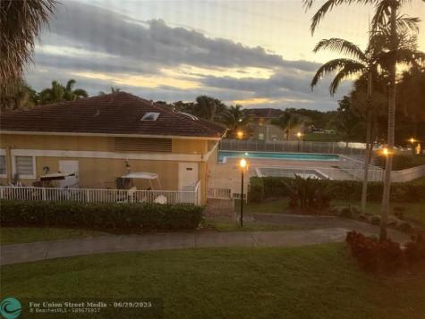 10038 Twin Lakes Drive Coral Springs FL 33071