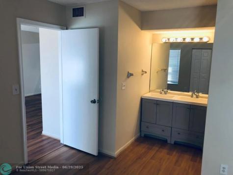 10038 Twin Lakes Drive Coral Springs FL 33071