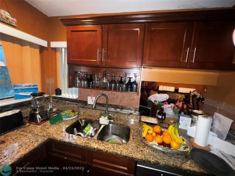 2009 Champions Way North Lauderdale FL 33068