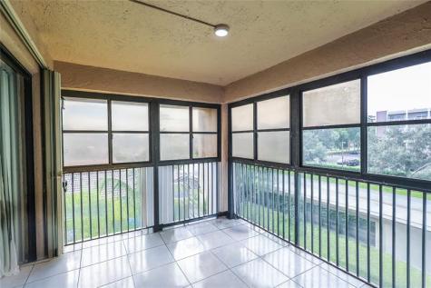 8725 Shadow Wood Boulevard Coral Springs FL 33071