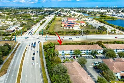1992 Alamanda Way Riviera Beach FL 33404
