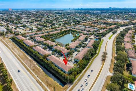 1992 Alamanda Way Riviera Beach FL 33404