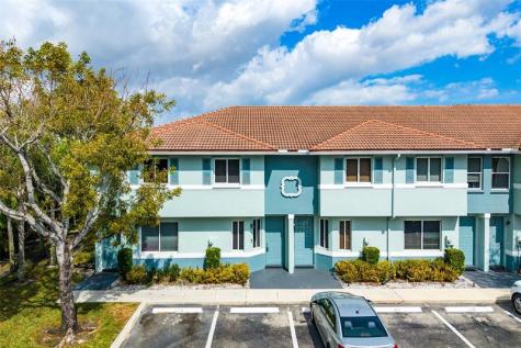 1992 Alamanda Way Riviera Beach FL 33404