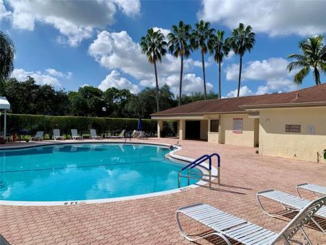 2907 Carambola Circle S Coconut Creek FL 33066