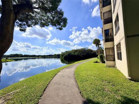 2907 Carambola Circle S Coconut Creek FL 33066