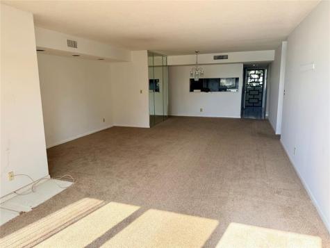2907 Carambola Circle S Coconut Creek FL 33066