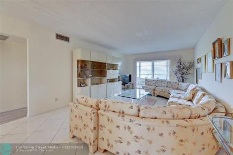 2101 Lucaya Bend Coconut Creek FL 33066