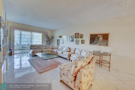 2101 Lucaya Bend Coconut Creek FL 33066