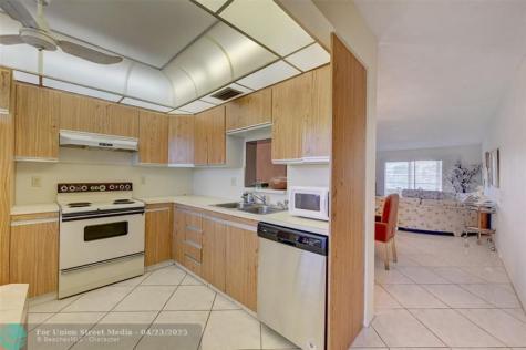 2101 Lucaya Bend Coconut Creek FL 33066