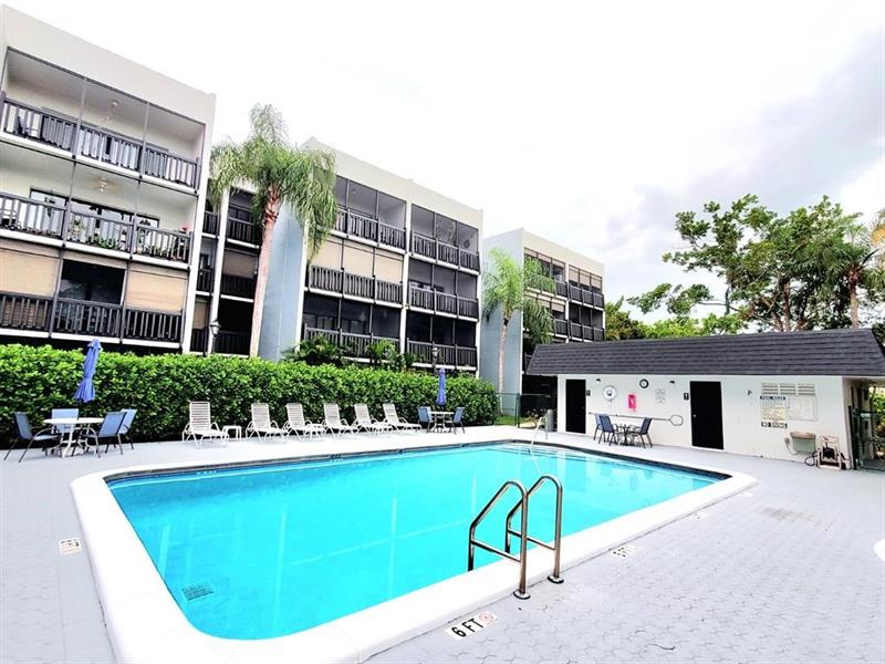 1021 Mockingbird Lane Plantation FL 33324