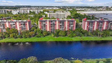 2202 S Cypress Bend Drive Pompano Beach FL 33069