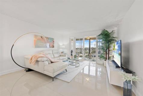 2202 S Cypress Bend Drive Pompano Beach FL 33069
