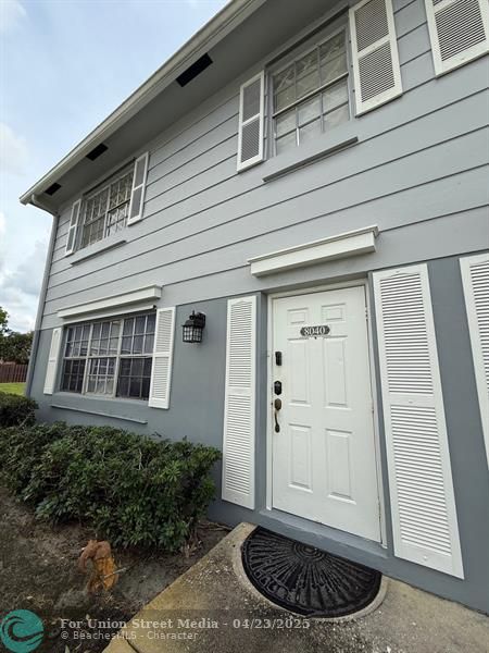 8040 SW 17 Place Davie FL 33324