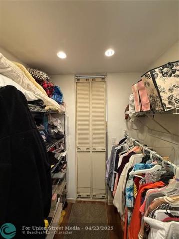 8040 SW 17 Place Davie FL 33324