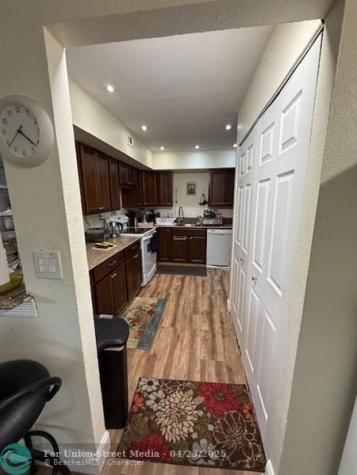 8040 SW 17 Place Davie FL 33324