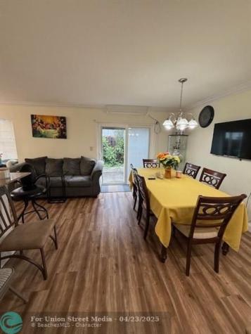 8040 SW 17 Place Davie FL 33324