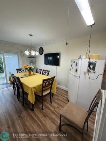 8040 SW 17 Place Davie FL 33324