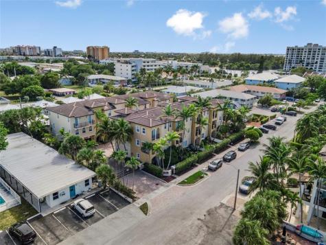 3240 NE 13 Street Pompano Beach FL 33062