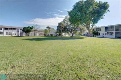 194 Newport L Deerfield Beach FL 33442