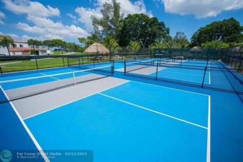 194 Newport L Deerfield Beach FL 33442