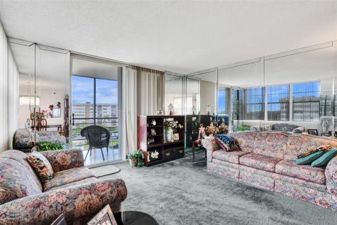 1100 Saint Charles Place Pembroke Pines FL 33026