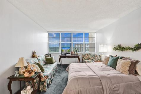 1100 Saint Charles Place Pembroke Pines FL 33026
