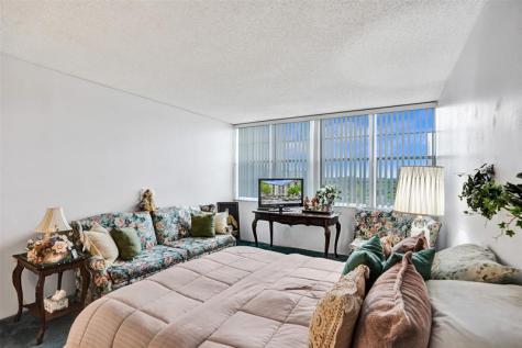 1100 Saint Charles Place Pembroke Pines FL 33026