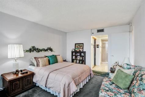 1100 Saint Charles Place Pembroke Pines FL 33026