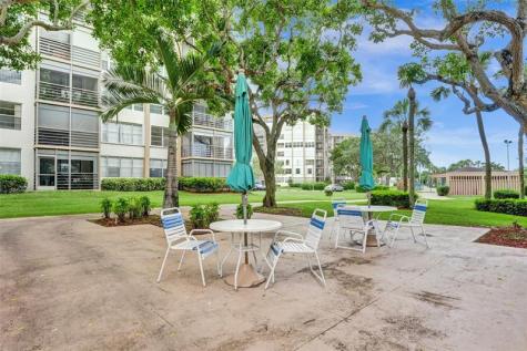 1100 Saint Charles Place Pembroke Pines FL 33026