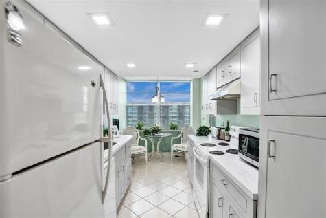 1100 Saint Charles Place Pembroke Pines FL 33026