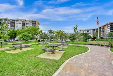 1100 Saint Charles Place Pembroke Pines FL 33026