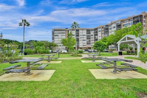 1100 Saint Charles Place Pembroke Pines FL 33026