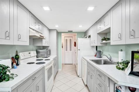 1100 Saint Charles Place Pembroke Pines FL 33026