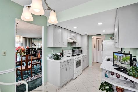 1100 Saint Charles Place Pembroke Pines FL 33026