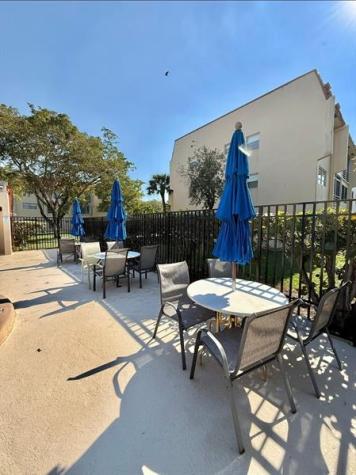 3091 E Sunrise Lakes Drive Sunrise FL 33322