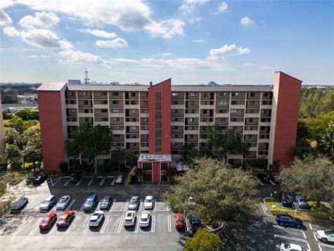 2206 S Cypress Bend Drive Pompano Beach FL 33069