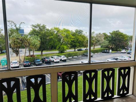 800 NE 195th Street Miami FL 33179