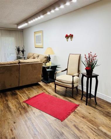 800 NE 195th Street Miami FL 33179