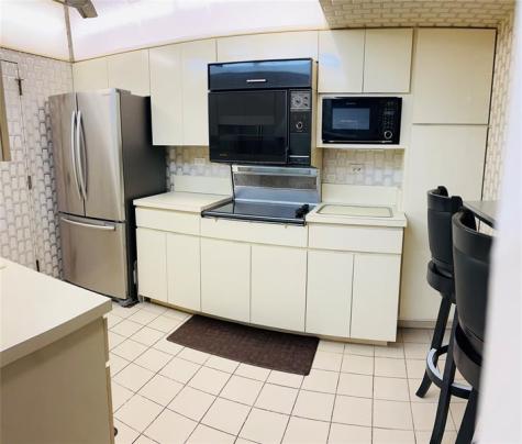 800 NE 195th Street Miami FL 33179