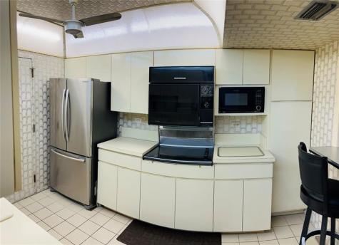 800 NE 195th Street Miami FL 33179