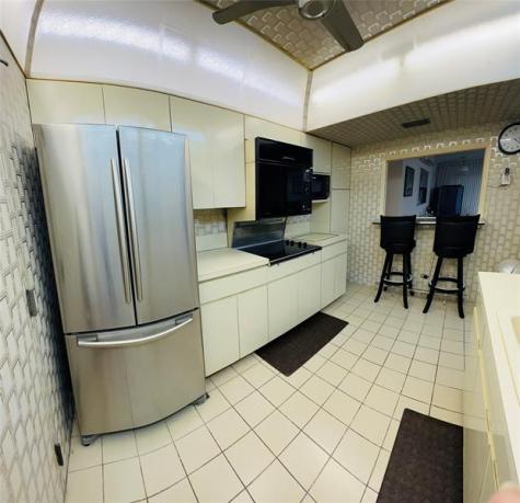 800 NE 195th Street Miami FL 33179